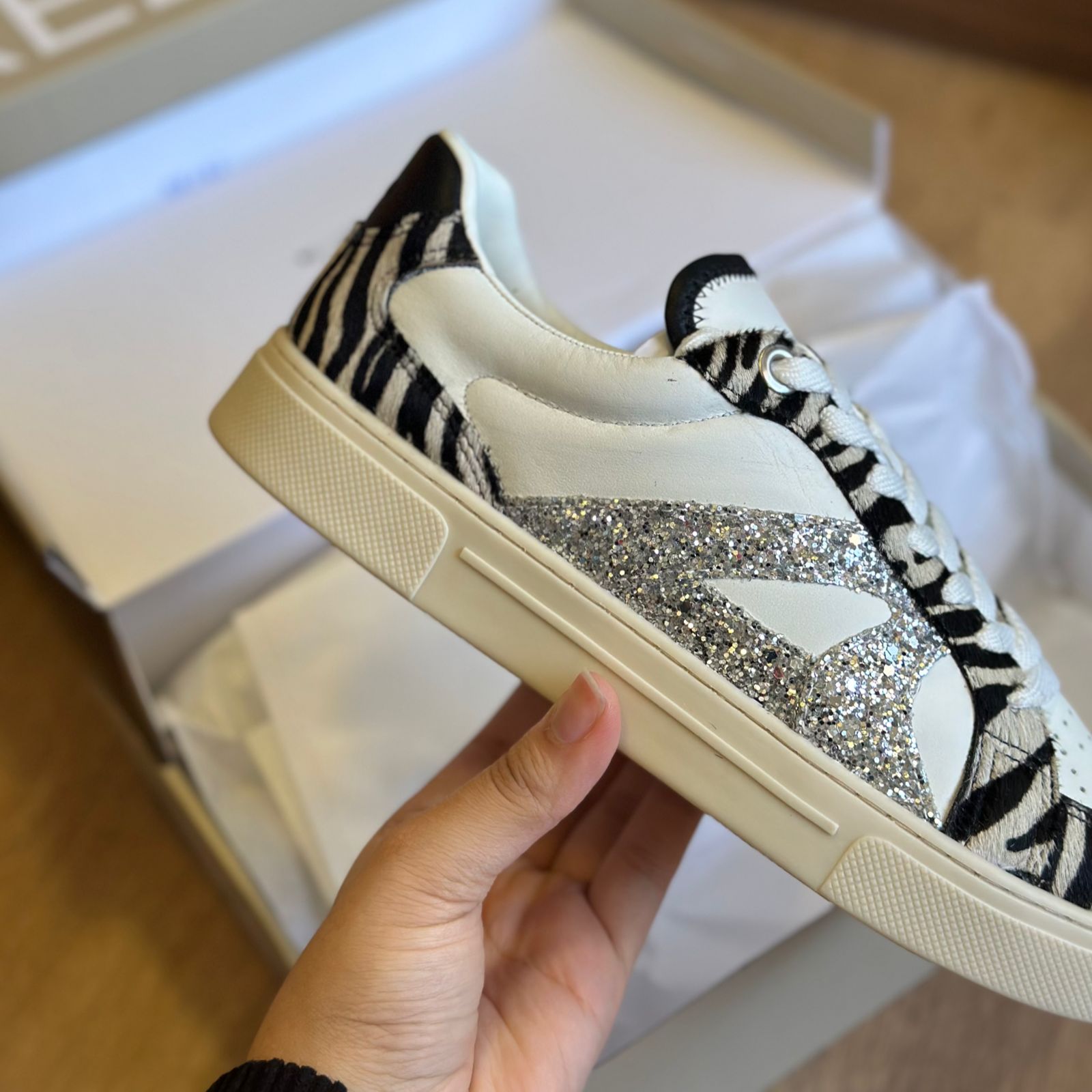 Tênis Arezzo Couro Urban A133580004