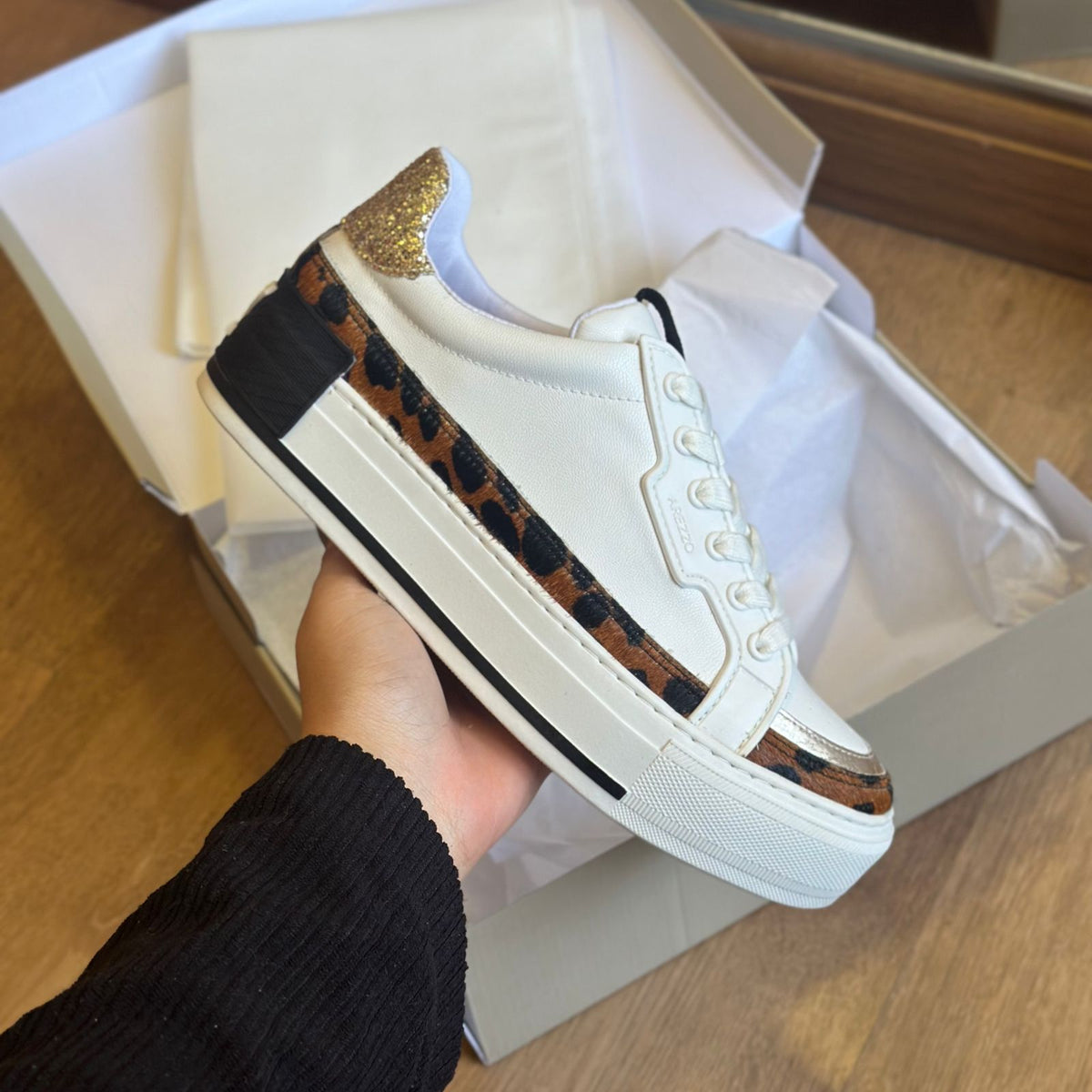 Tênis Arezzo Flatform Amarração A112180044