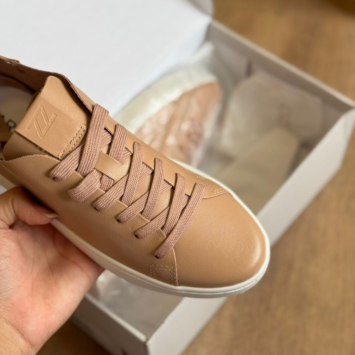 Tênis Arezzo Couro Casual A124030002