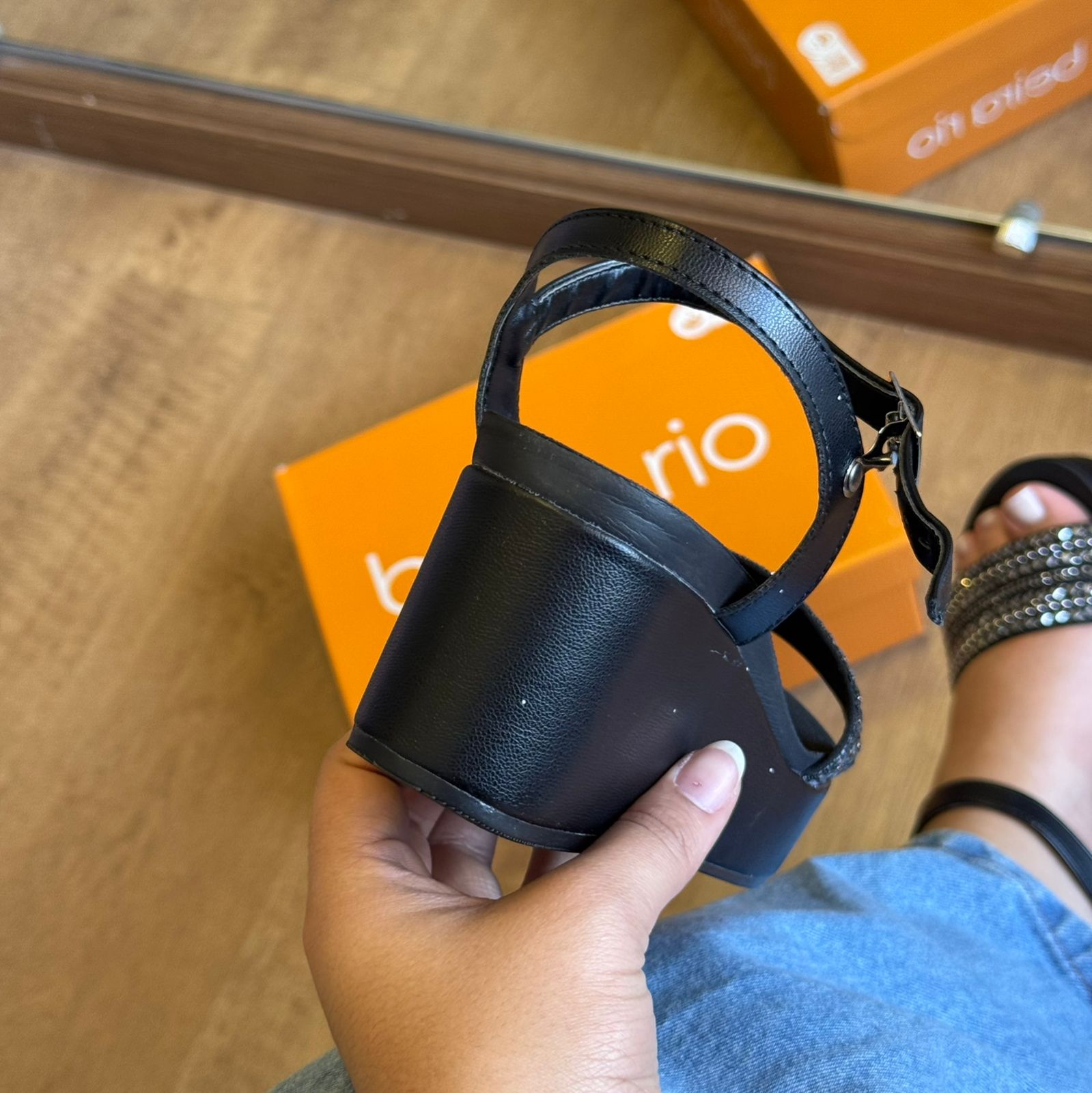 Tamanco Beira Rio Tira em Strass 8407.142